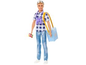 Boneco Ken Barbie Dia de Acampamento - com Acessórios Mattel