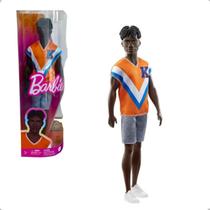 Boneco Ken Negro Camisa Laranja E Shorts Cinza Dwk44 Mattel