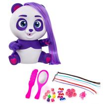 Boneco Panda Cabelo Colorido Aplique e Acessórios p/ Pentear