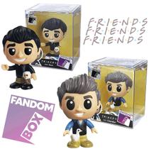 Boneco Pop Ross e Chandler Série de TV Friends Fandom Box