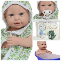 Boneco Reborn Bebê Luca 46cm Saída de Banho Jacaré Pelúcia