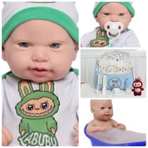 Boneco Reborn Bebê Lucca 43cm Enxoval Verde Completo Pelúcia Boneco Reborn Bebê Lucca 43cm Enxoval Verde Completo Pelúcia