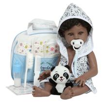 Boneco Reborn Bebê Negro Enxoval Roupão Panda Bolsa Itens Boneco Reborn Bebê Negro Enxoval Roupão Panda Bolsa Itens
