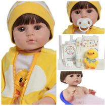 Boneco Reborn Bebê Patinho Com Pelúcia Vários Itens Fofo Boneco Reborn Bebê Patinho Com Pelúcia Vários Itens Fofo