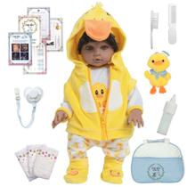 Boneco Reborn Menino Realista Negro Patinho Kit Acessórios Boneco Reborn Menino Realista Negro Patinho Kit Acessórios