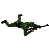Boneco Soldado Pilhas Rasteja Soldadinho Rastejante Musical - koltrim