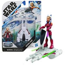 Boneco Star Wars Ahsoka Tano 6 cm + Veículo Ahsoka Hasbro E9599
