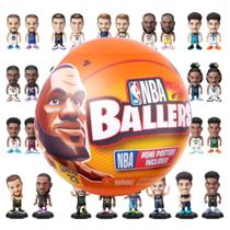 Boneco Surpresa NBA Ballers Candide