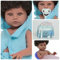 Boneco Tipo Reborn Recém Nascido Negro Com Saída de Banho Boneco Tipo Reborn Recém Nascido Negro Com Saída de Banho
