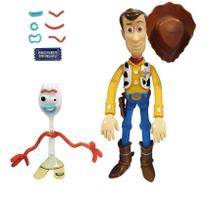 Boneco Toy Story Woody com Som e Garfinho - ETITOYS