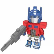 Boneco Transformers Optimus Prime em Bloco