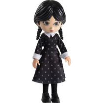 Boneco Wandinha Mini 25cm Família Addams Colecionável Baby Brink Boneco Wandinha Mini 25cm Família Addams Colecionável Baby Brink