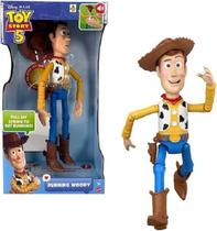 Boneco Xerife Woody Corredor 30 Cm Toy Story 5 - 50 Sons/Frases em Portugues e Pernas/Braços Mexem Puxando Corda - Toyng Boneco Xerife Woody Corredor 30 Cm Toy Story 5 - 50 Sons/Frases em Portugues e Pernas/Braços Mexem Puxando Corda - Toyng