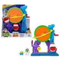 Bonecos Imaginext Toy Story Conjunto Pizza Planet Buzz Lightyear Com Alien e Aeronave - Disney Pixar - Mattel - JKW20