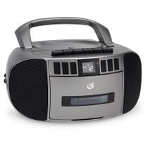 Boombox Portátil GPX BCA209S - AM/FM, CD e Toca-Cassetes Boombox Portátil GPX BCA209S - AM/FM, CD e Toca-Cassetes