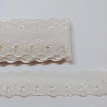Bordado ingles 5cm Peça com 13,70m Renda Lese Tira bordada Acabamento Bordado ingles 5cm Peça com 13,70m Renda Lese Tira bordada Acabamento