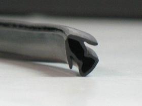 Borracha de Vedação tipo U - 13mm - Canal 8 - m