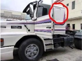 Borracha Lateral Fixa Caminhão Scania T112 T142 1982 A 1991