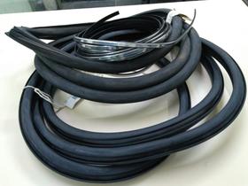 Borracha Para Brisa e Vigia Monza 2 e 4 portas Com Friso