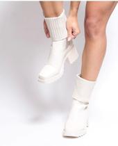 Bota Anitta Off 2 em 1 Bota Anitta Off 2 em 1