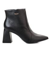 Bota Ankle Boot em Couro Cano Curto com Salto Bloco e Bico Fino - Bebecê - Preta Bota Ankle Boot em Couro Cano Curto com Salto Bloco e Bico Fino - Bebecê - Preta