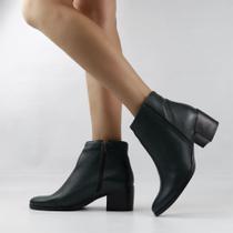 Bota Cano Baixo Couro