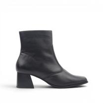 Bota Cano Baixo Couro