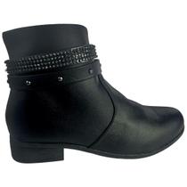 Bota Cano Baixo Preta Com Detalhe em Correia No Tornezelo Salto Baixo 3 cm - ULLY Bota Cano Baixo Preta Com Detalhe em Correia No Tornezelo Salto Baixo 3 cm - ULLY