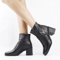 Bota Cano Baixo Salto Bloco Fivela