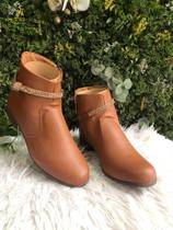 Bota Cano Curto Caramelo Bota Cano Curto Caramelo
