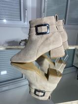 Bota cano curto Bota cano curto