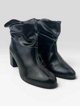 Bota Cano Curto Salto Bloco Confortável Preto Bota Cano Curto Salto Bloco Confortável Preto