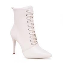 Bota Casual Pires Shoes Cano Alto Bico Fino e Salto Agulha Fecho Cadarço Bota Casual Pires Shoes Cano Alto Bico Fino e Salto Agulha Fecho Cadarço