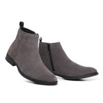 Bota Chelsea em Couro com Ziper Lateral e Solado de Borracha Antiderrapante toda Costurada