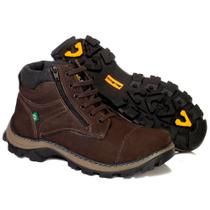 Bota Coturno Adventure em Couro Bell Boots com Cadarço e Detalhe Ziper Lateral Bota Coturno Adventure em Couro Bell Boots com Cadarço e Detalhe Ziper Lateral