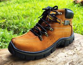 Bota Coturno em Couro Nobuck Adventure Costurada Palmilha em Gel