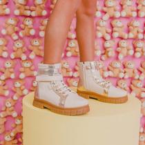 Bota Coturno Feminina Pampili Recortes Nude e Dourada 711.010 Bota Coturno Feminina Pampili Recortes Nude e Dourada 711.010