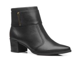 Bota Coturno Feminina Pegada Couro Cano Médio Salto Baixo Bota Coturno Feminina Pegada Couro Cano Médio Salto Baixo