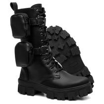 Bota Coturno Feminina Tratorada Cano Alto Com Bags Bolsinhas Removível Estilo Militar Bota Coturno Feminina Tratorada Cano Alto Com Bags Bolsinhas Removível Estilo Militar