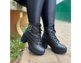 Bota coturno Feminino em material sintético Bota coturno Feminino em material sintético