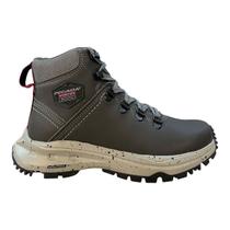 Bota Coturno Feminino Pegada Couro Ultraconforto Impermeável Antiderrapante 250403-06 Grafite Bota Coturno Feminino Pegada Couro Ultraconforto Impermeável Antiderrapante 250403-06 Grafite