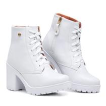 Bota Coturno Feminino Tratorado em material vegano - Hype Store