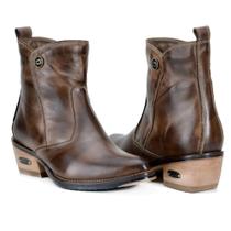 Bota Country Capelli Boots em Couro com Cano Curto Feminina