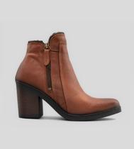 Bota Country Feminina Cano Curto CBK Couro Marrom