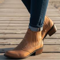 Bota Country Feminina Marca Campolina Nobuck Cor Rato Marrom Claro Solado 3636 Bota Country Feminina Marca Campolina Nobuck Cor Rato Marrom Claro Solado 3636