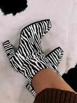 Bota couro animal print zebra