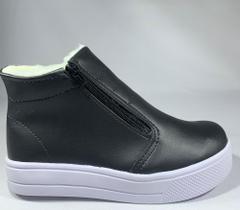 Bota Dagami Pelinho Carneiro Cano Curto Super Confortável Feminina C353 (65244) Bota Dagami Pelinho Carneiro Cano Curto Super Confortável Feminina C353 (65244)