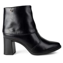 Bota Dakota Feminina Cano Curto Salto Bloco Preta- Edição Clássicos Bota Dakota Feminina Cano Curto Salto Bloco Preta- Edição Clássicos