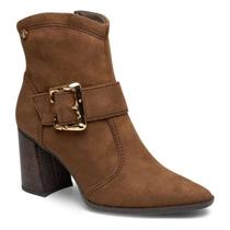 Bota Dakota Salto Bloco Fivela Bico Fino - Feminina - Marrom Bota Dakota Salto Bloco Fivela Bico Fino - Feminina - Marrom