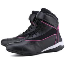 Bota de Treino Mr Gutt em Couro Preto com Rosa